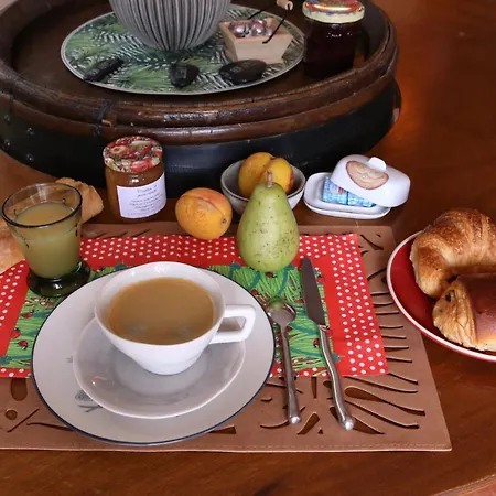 Au Coeur Des Vignes Bed & Breakfast 3*